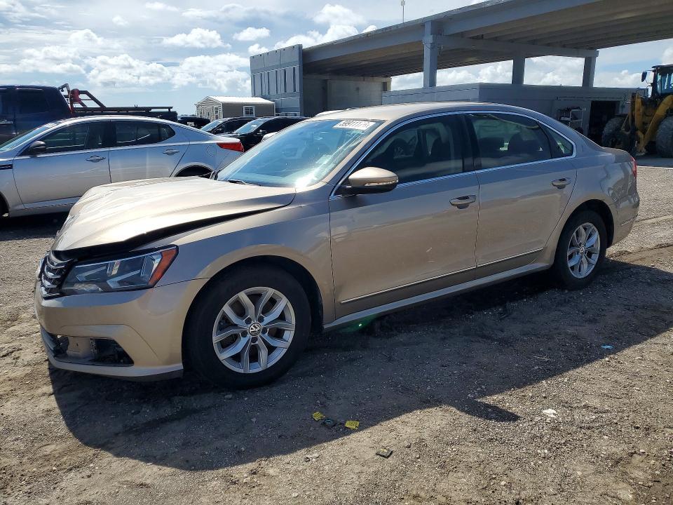 2016 VOLKSWAGEN PASSAT