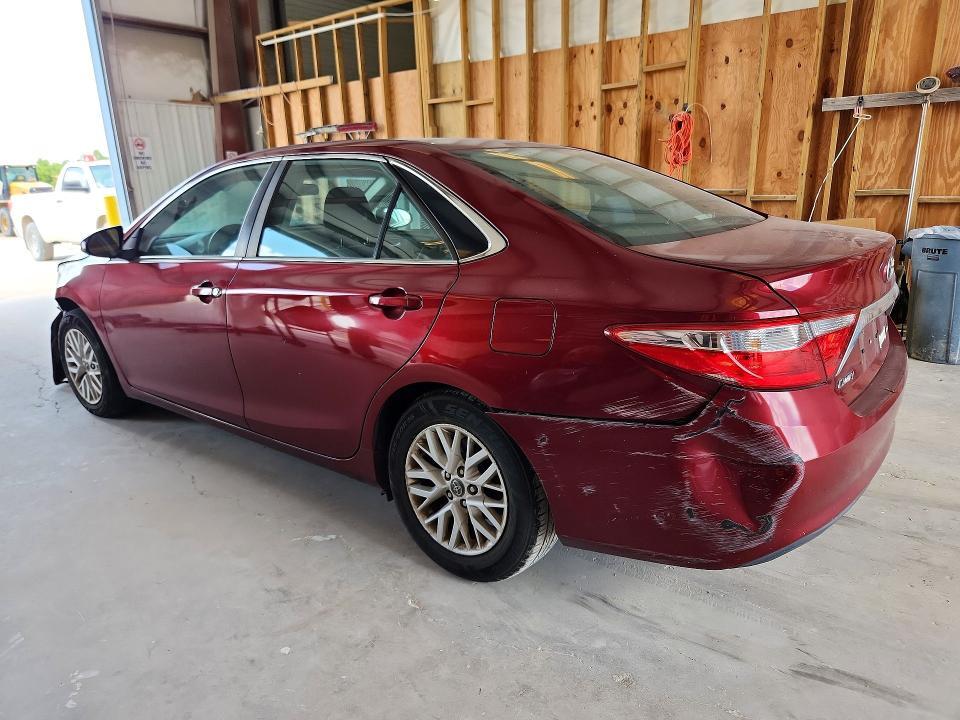 2016 TOYOTA CAMRY LE — Фото 2 из 12