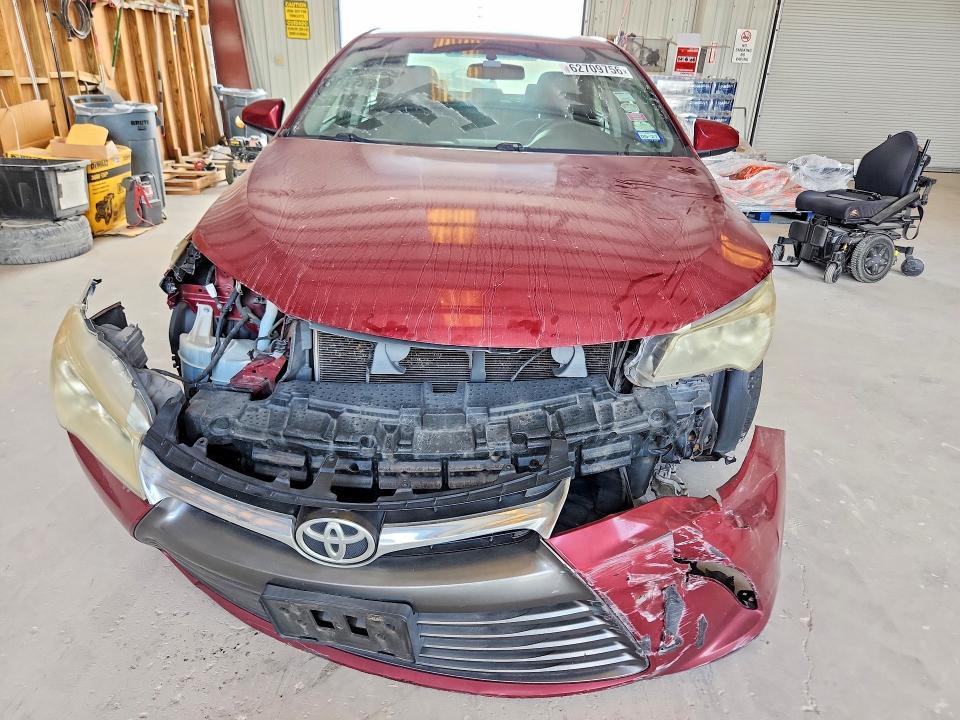 2016 TOYOTA CAMRY LE — Фото 5 из 12