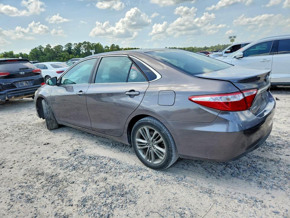 2016 TOYOTA CAMRY SE — Фото 2 из 12