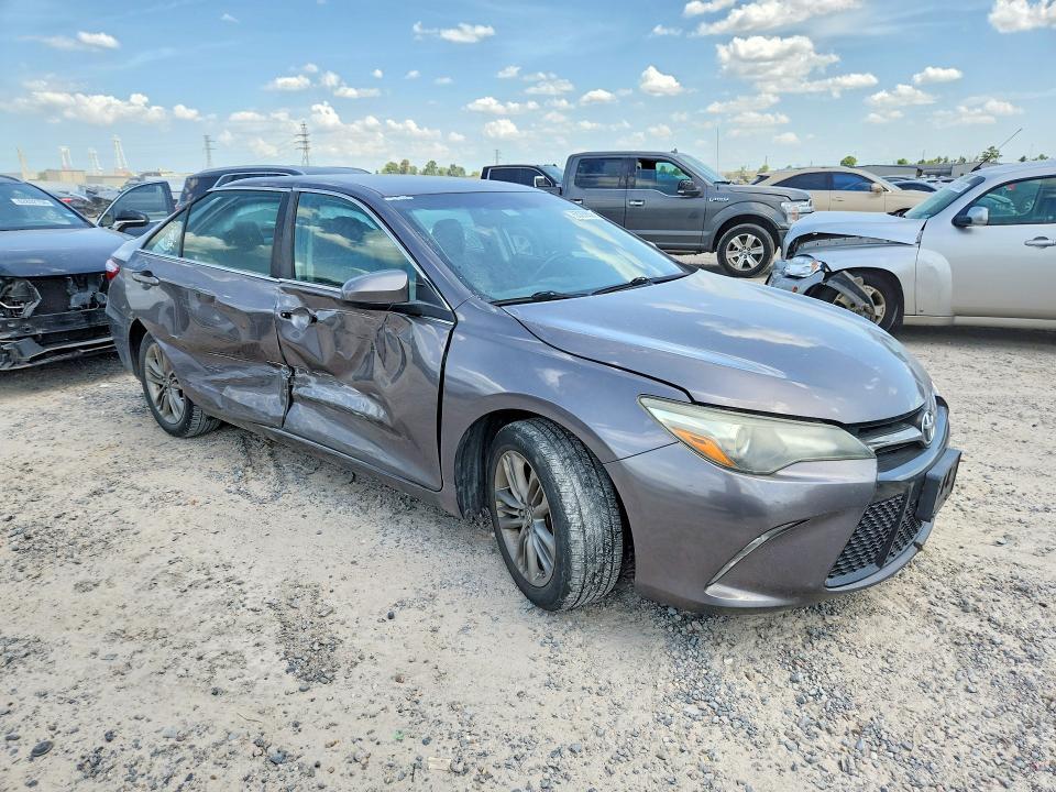 2016 TOYOTA CAMRY SE — Фото 4 из 12