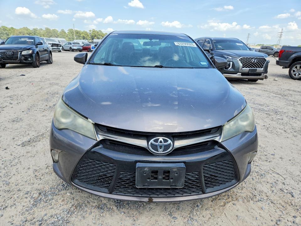 2016 TOYOTA CAMRY SE — Фото 5 из 12