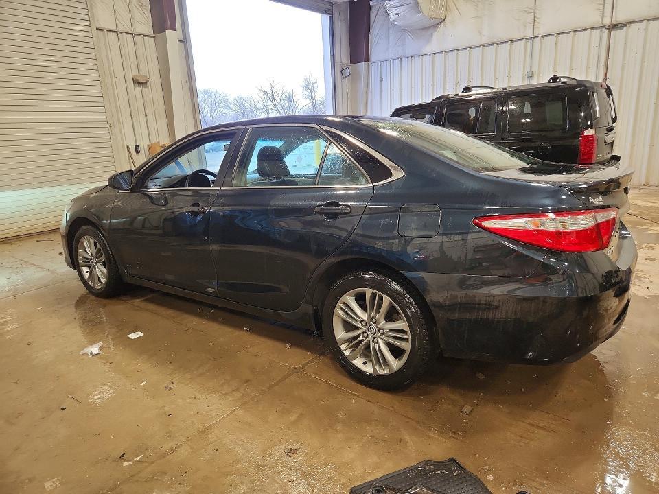 2015 TOYOTA CAMRY SE — Фото 2 из 13