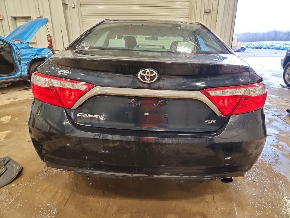 2015 TOYOTA CAMRY SE — Фото 6 из 13