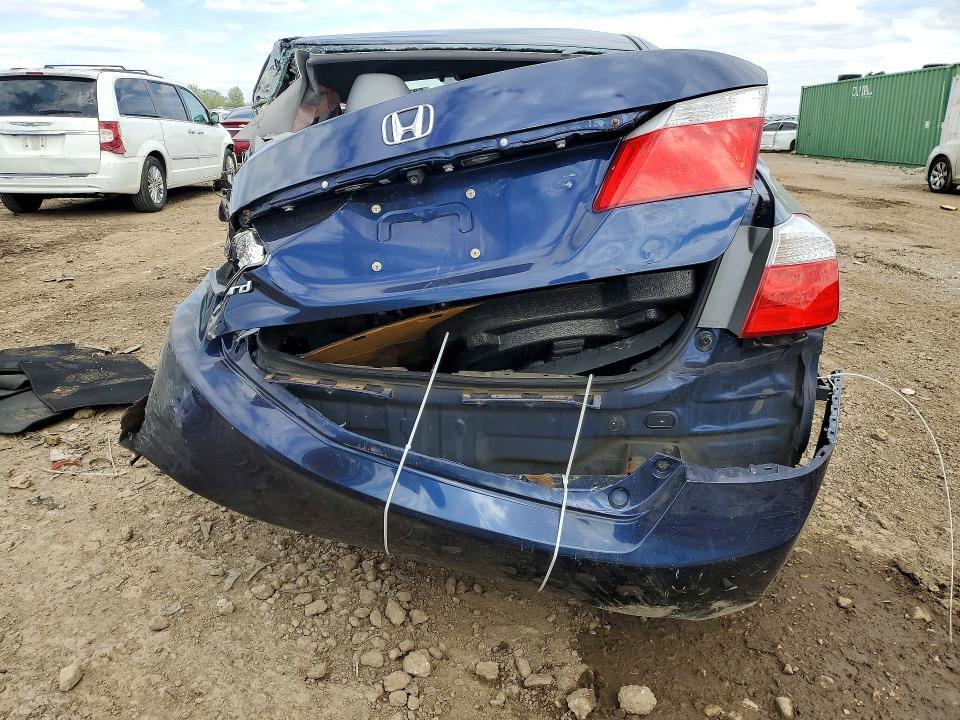 2015 HONDA ACCORD LX — Фото 11 из 16