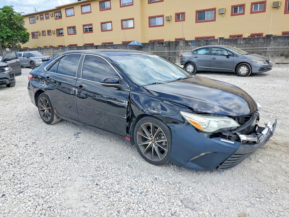 2015 TOYOTA CAMRY XSE — Фото 4 из 13