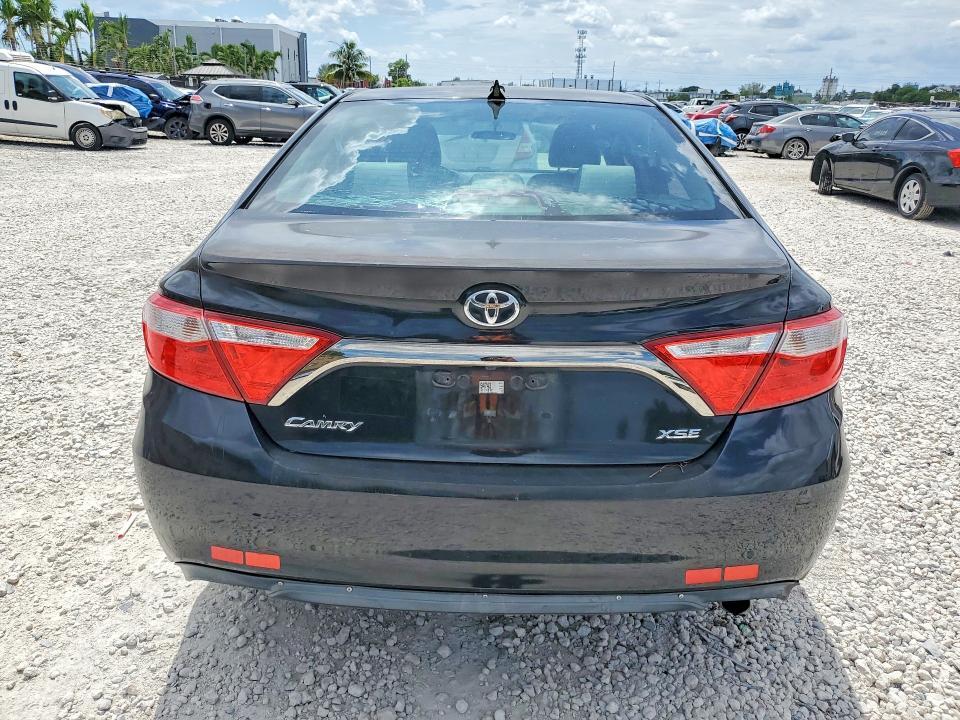 2015 TOYOTA CAMRY XSE — Фото 6 из 13
