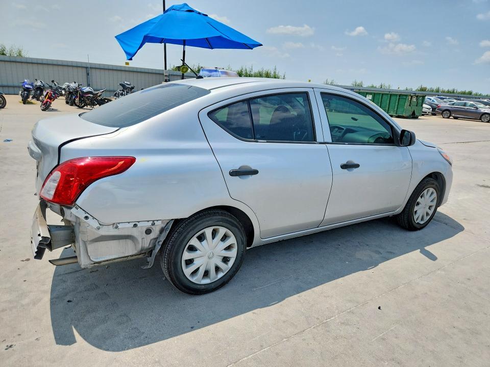 2015 NISSAN VERSA 1.6 S — Фото 3 из 12