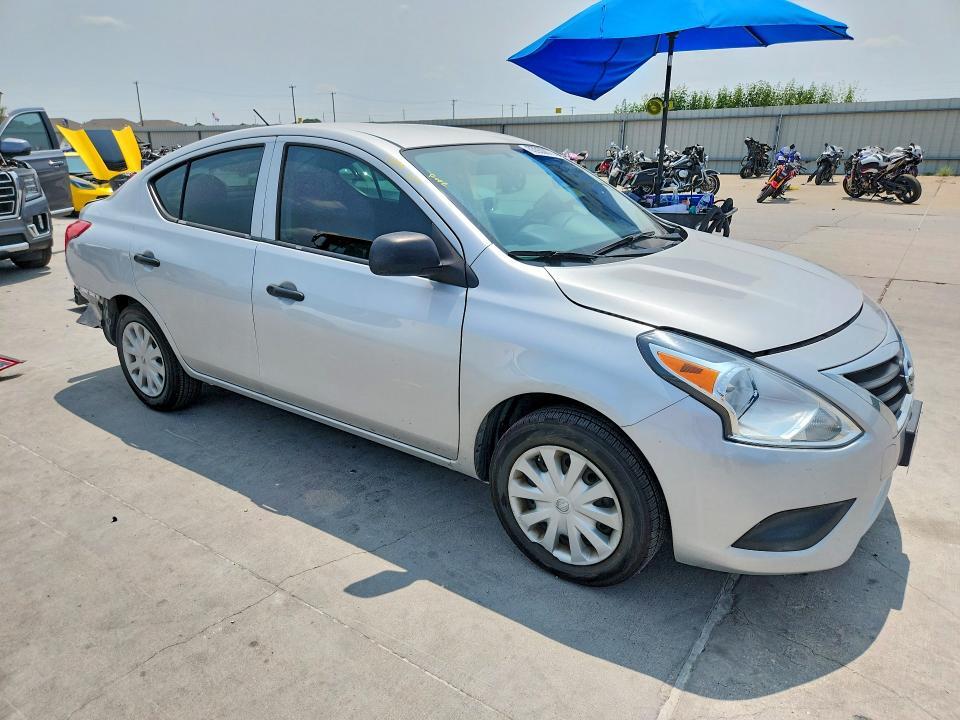 2015 NISSAN VERSA 1.6 S — Фото 4 из 12