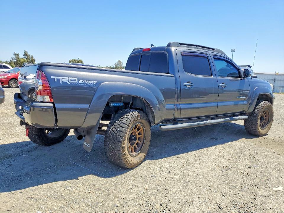 2015 TOYOTA TACOMA DOUBLE CAB LONG BED — Фото 3 из 12
