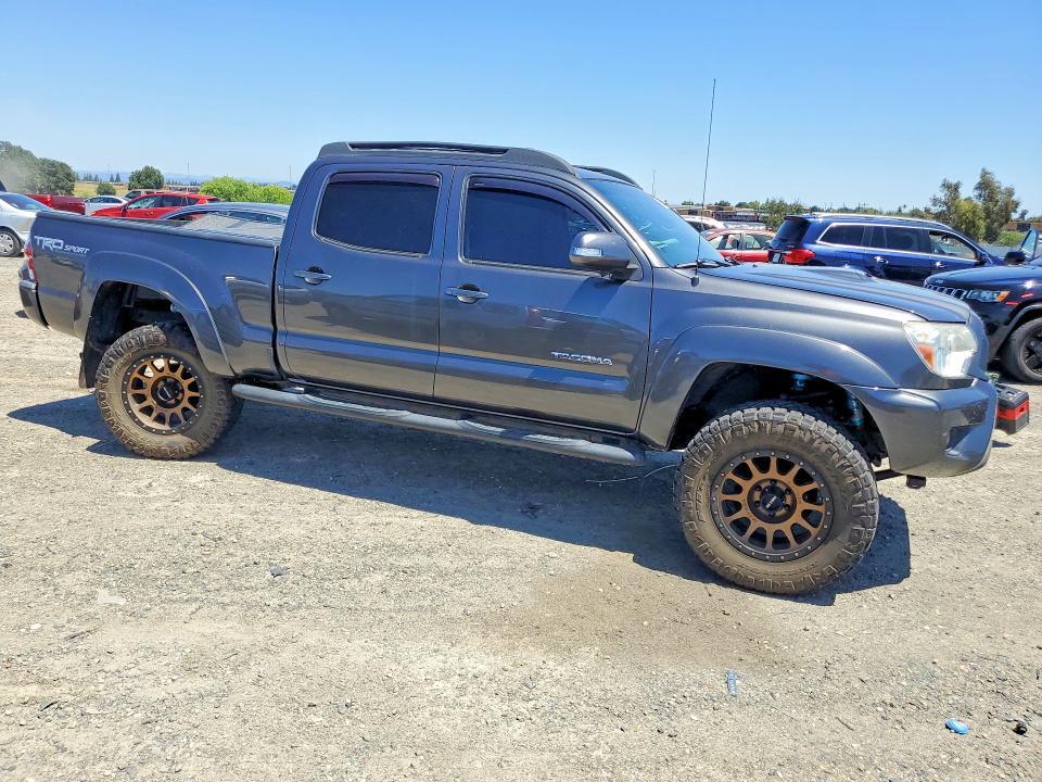 2015 TOYOTA TACOMA DOUBLE CAB LONG BED — Фото 4 из 12