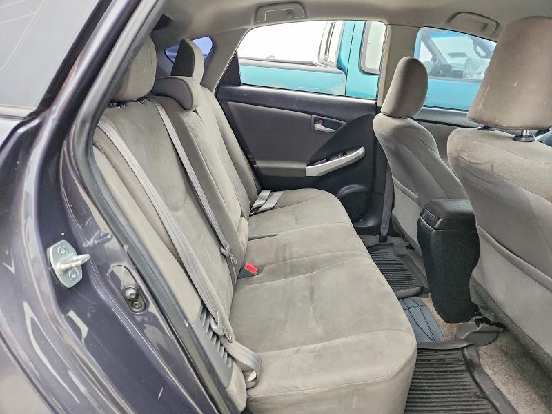 2015 TOYOTA PRIUS TWO — Фото 10 из 12