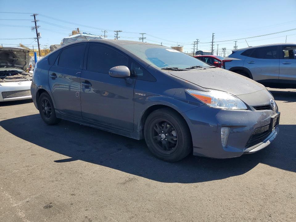 2015 TOYOTA PRIUS FOUR — Фото 4 из 13