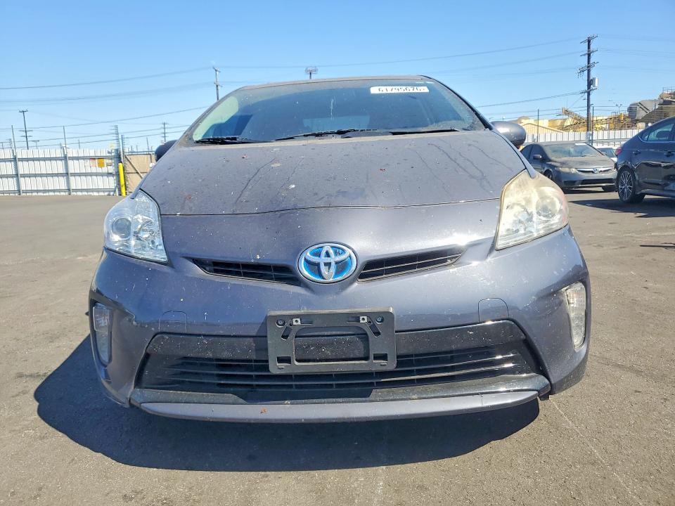 2015 TOYOTA PRIUS FOUR — Фото 5 из 13