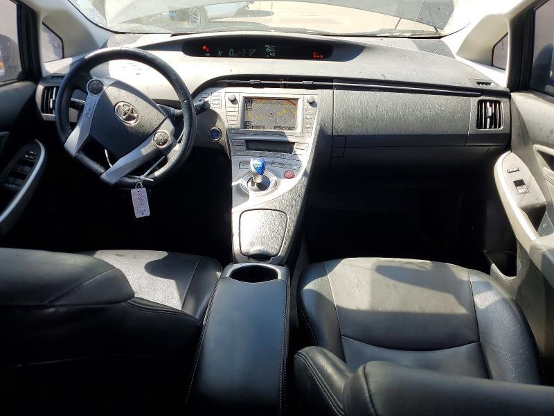 2015 TOYOTA PRIUS FOUR — Фото 8 из 13