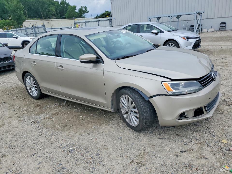 2014 VOLKSWAGEN JETTA TDI — Фото 4 из 13