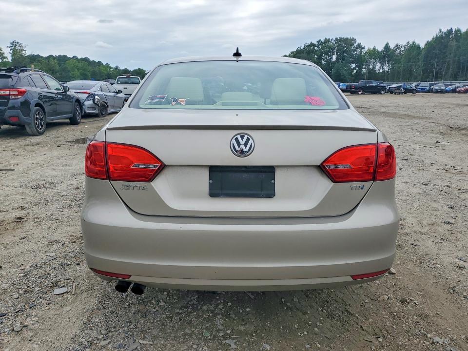 2014 VOLKSWAGEN JETTA TDI — Фото 6 из 13
