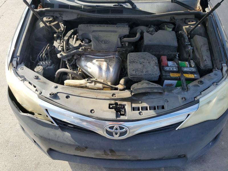 2014 TOYOTA CAMRY LE — Фото 11 из 12