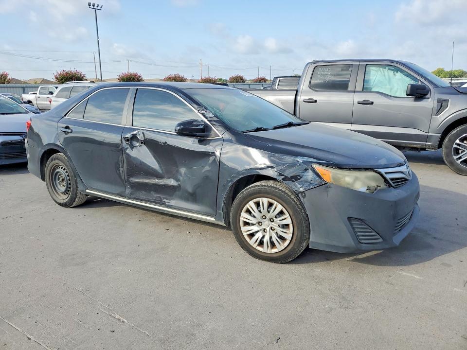 2014 TOYOTA CAMRY LE — Фото 4 из 12