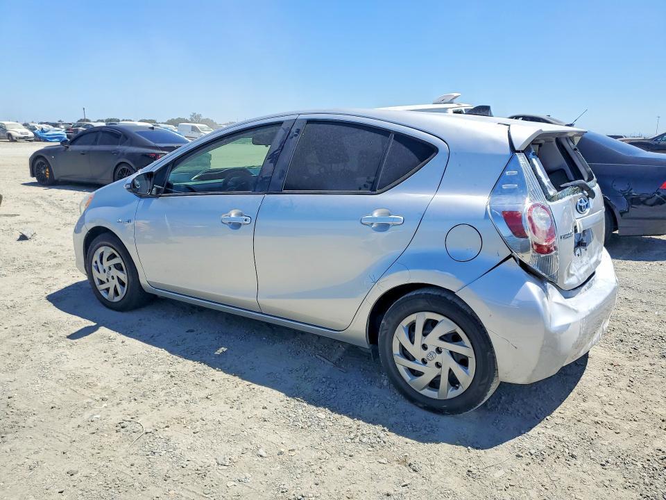 2014 TOYOTA PRIUS C TWO — Фото 2 из 12