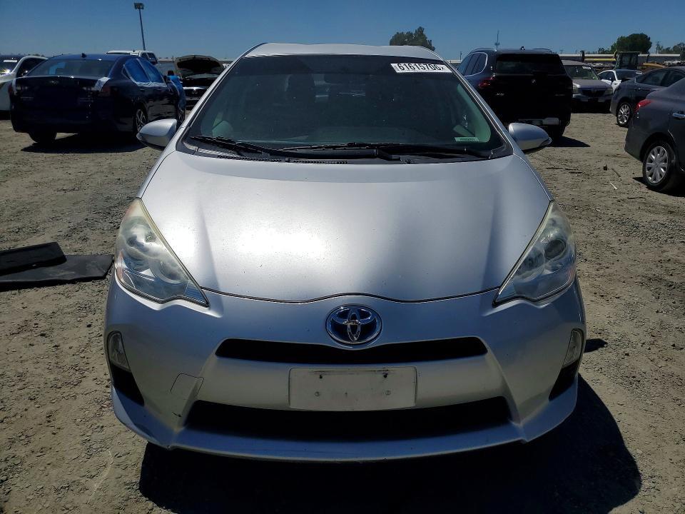 2014 TOYOTA PRIUS C TWO — Фото 5 из 12