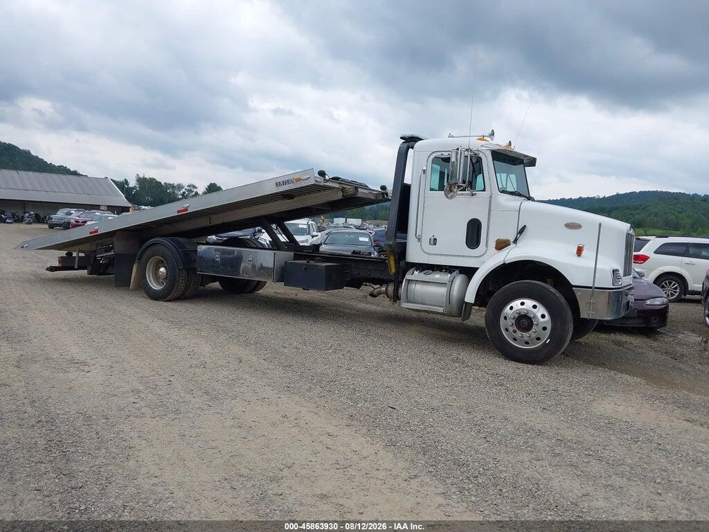 2NPNHD7X2YM522449 2000 PETERBILT 330 photo no. 1