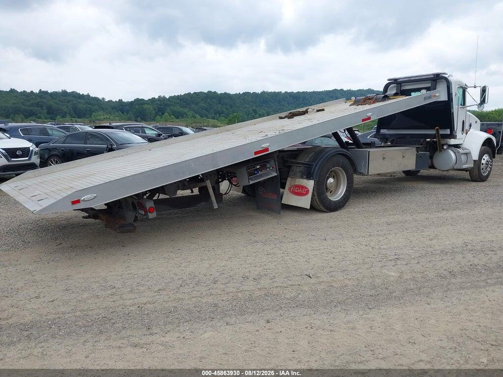 2NPNHD7X2YM522449 2000 PETERBILT 330 photo no. 4