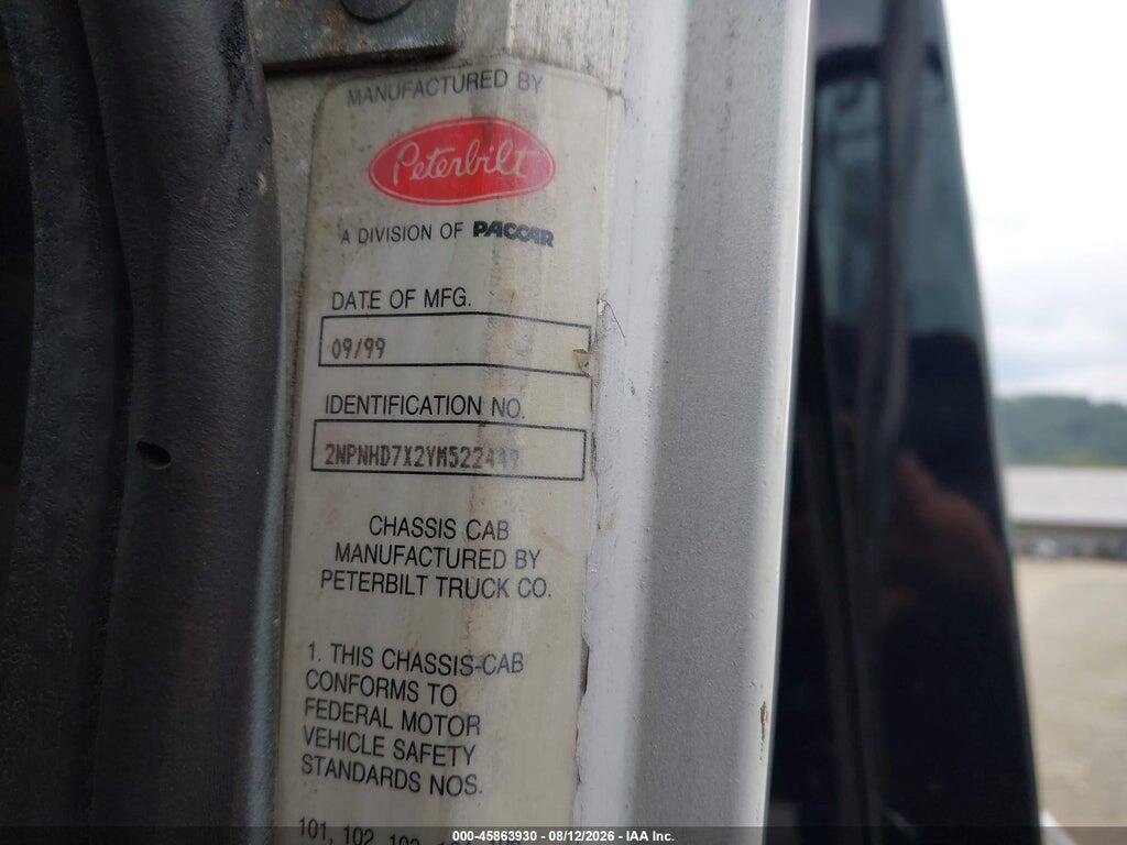 2NPNHD7X2YM522449 2000 PETERBILT 330 photo no. 8