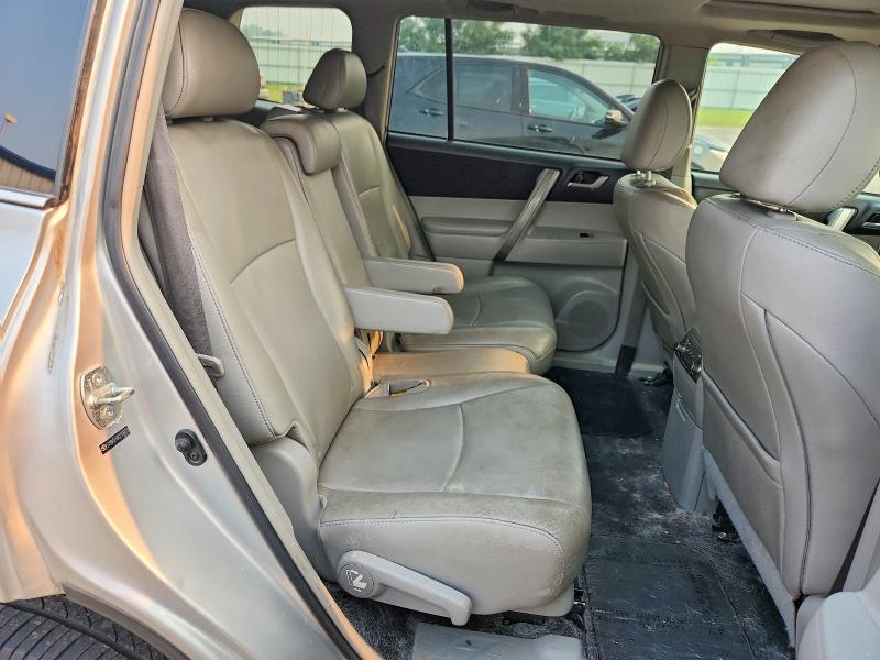 5TDBK3EH8CS156839 2012 TOYOTA HIGHLANDER photo no. 11