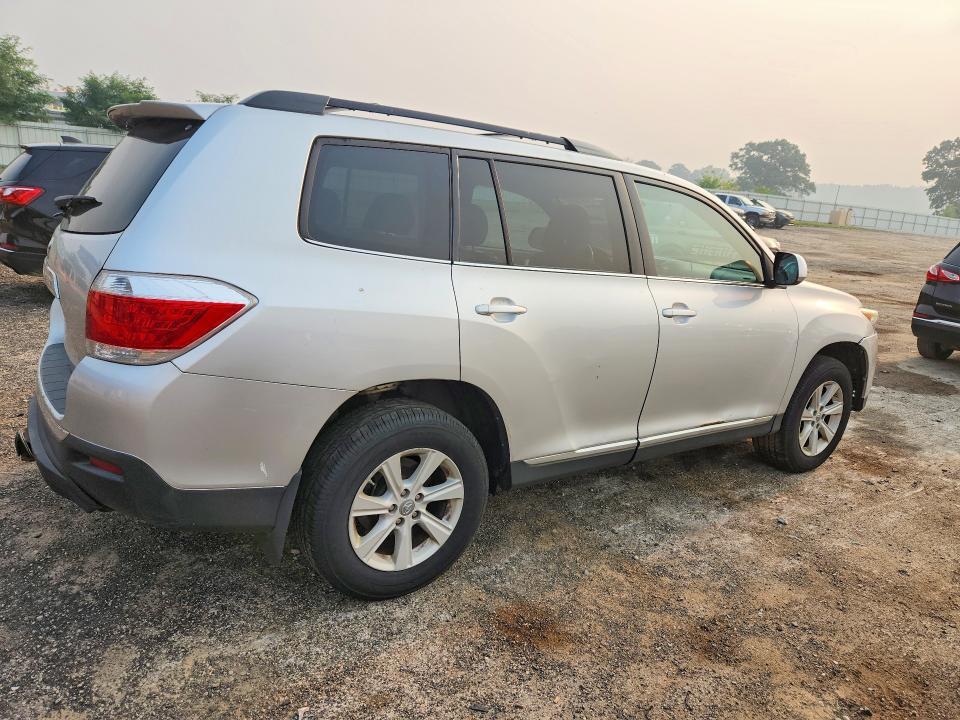5TDBK3EH8CS156839 2012 TOYOTA HIGHLANDER photo no. 3