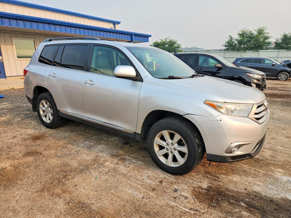 5TDBK3EH8CS156839 2012 TOYOTA HIGHLANDER photo no. 4