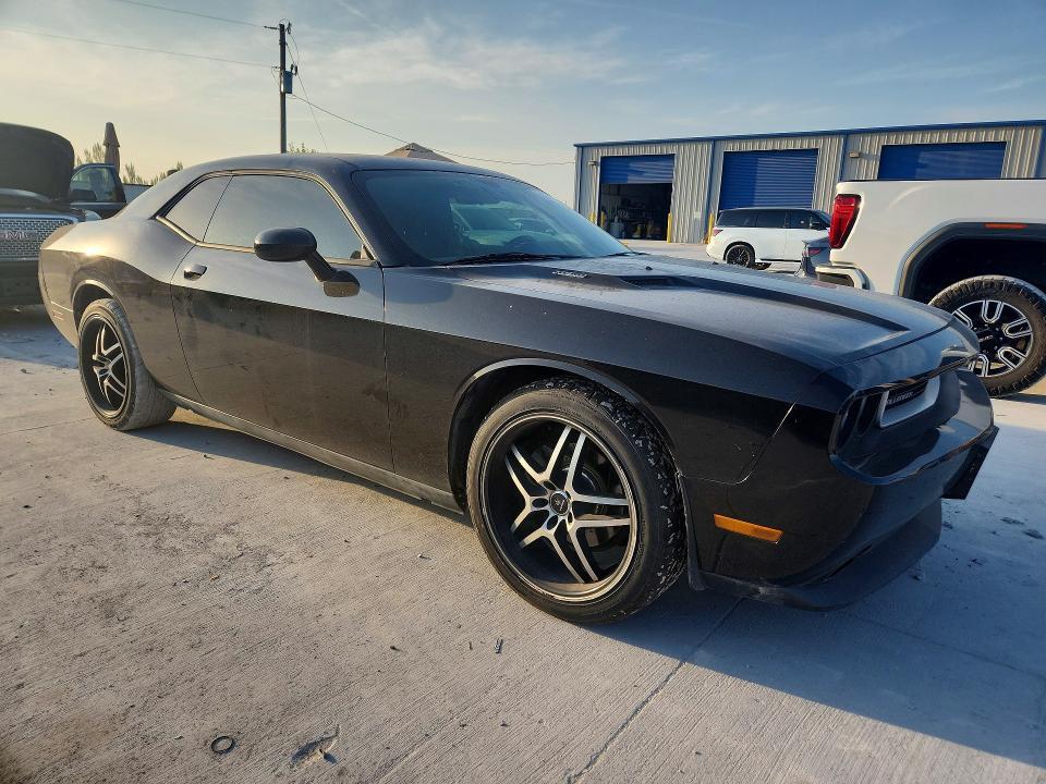 2012 DODGE CHALLENGER SXT — Фото 4 из 12
