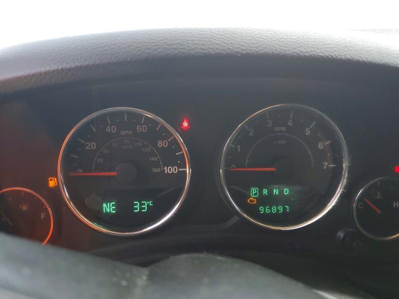 2011 JEEP WRANGLER UNLIMITED SPORT — Фото 9 из 13