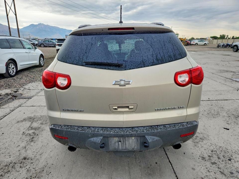 2010 CHEVROLET TRAVERSE LTZ — Фото 6 из 12