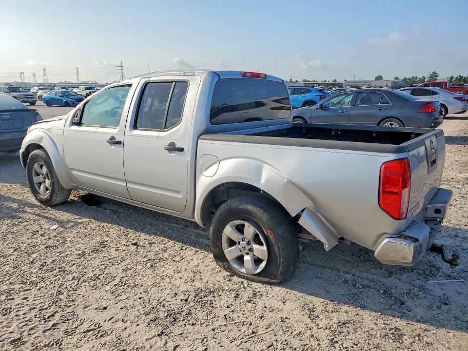 2009 NISSAN FRONTIER SE V6 — Фото 2 из 13