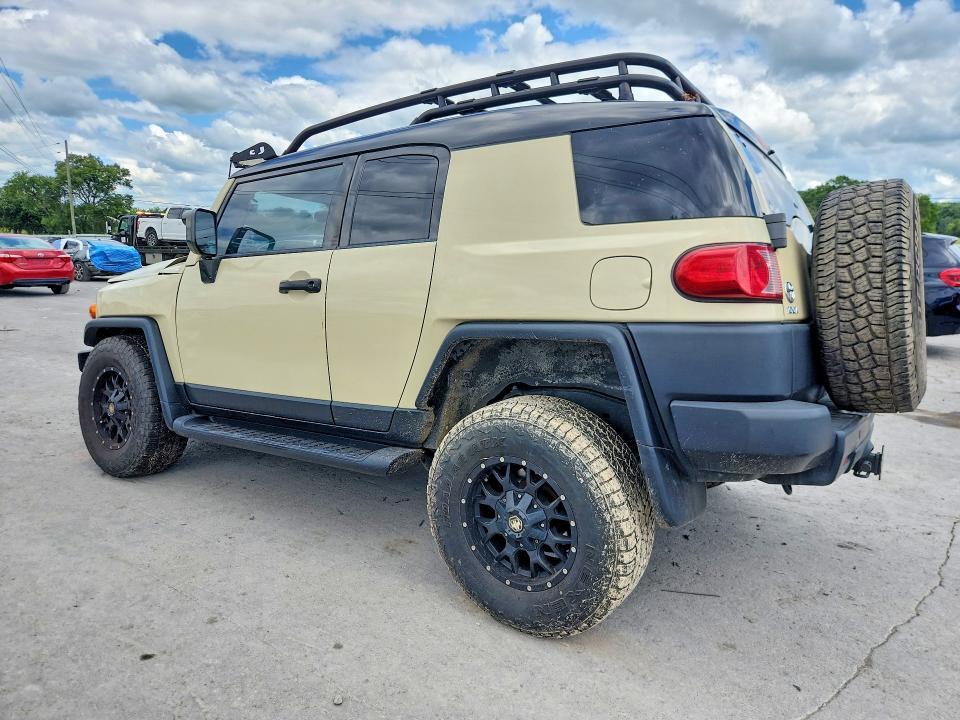 2008 TOYOTA FJ CRUISER BASE — Фото 2 из 12