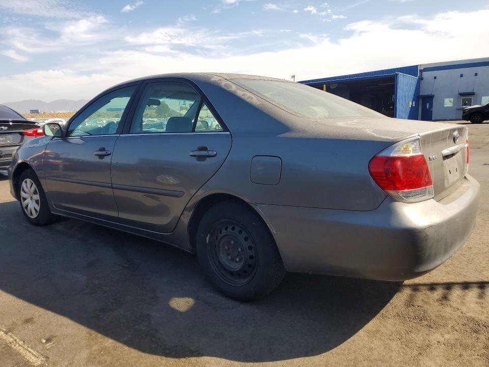 2005 TOYOTA CAMRY LE — Фото 2 из 12