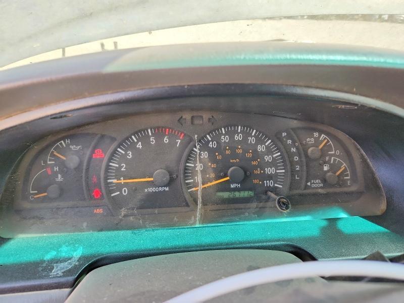 2002 TOYOTA TUNDRA SR5 V8 — Фото 9 из 12