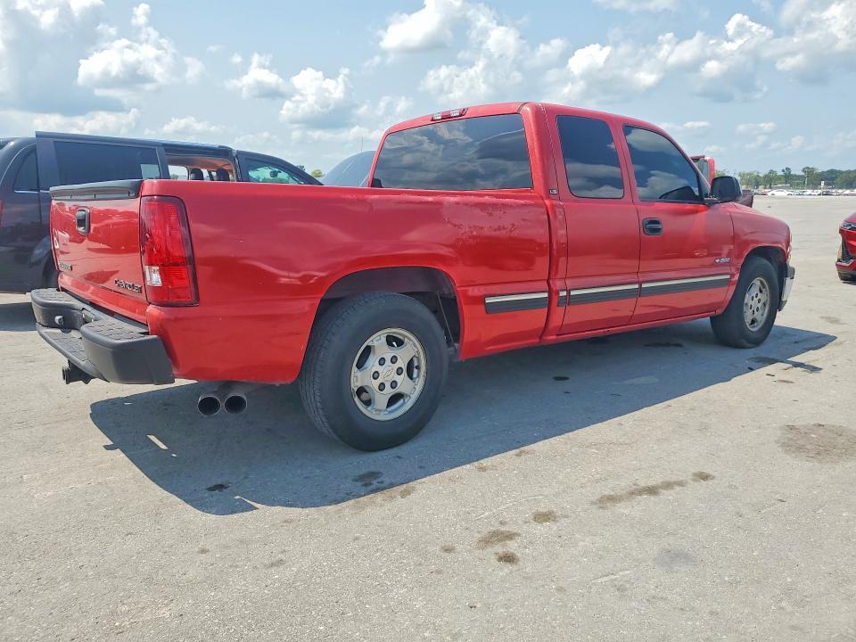 2000 CHEVROLET SILVERADO C1500 — Фото 3 из 12