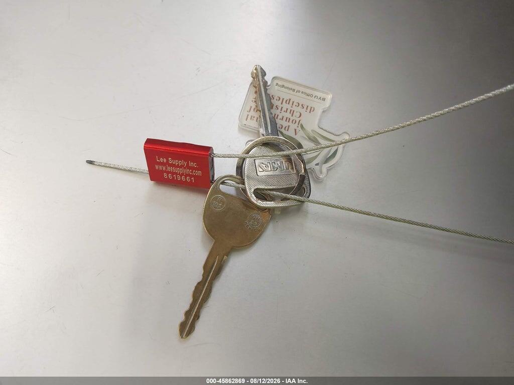 1G8ZJ54782Z152383 2002 SATURN S-SERIES photo no. 11