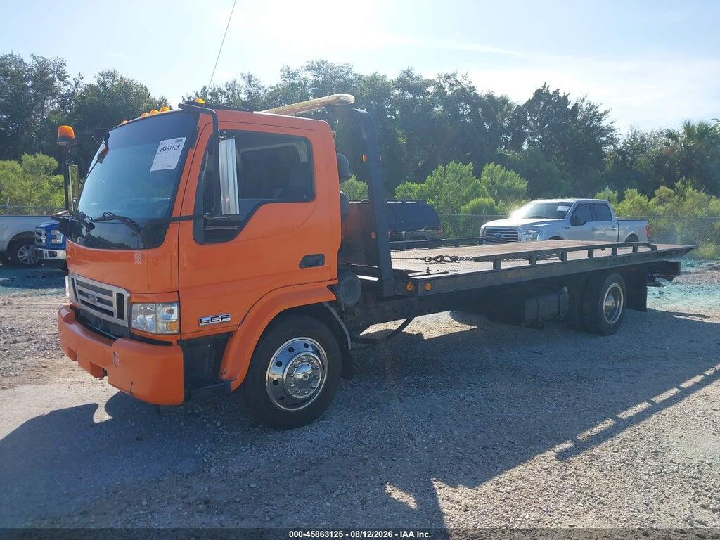 3FRML55Z27V650255 2007 FORD LCF photo no. 2