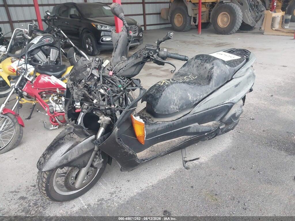 JYASH03Y69A009100 2009 YAMAHA YP400 photo no. 2