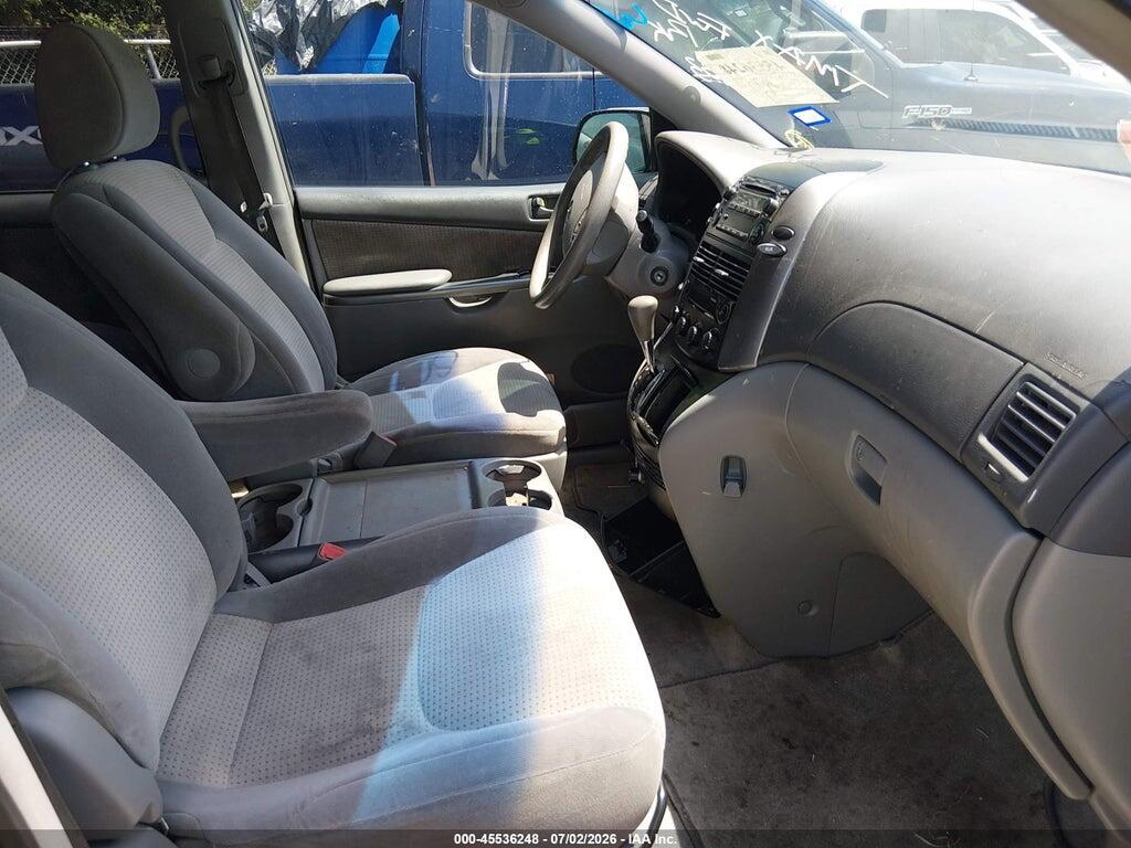 5TDKK4CC4AS338953 2010 TOYOTA SIENNA photo no. 5