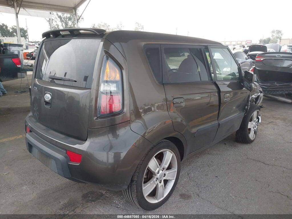 KNDJT2A20A7124026 2010 KIA SOUL photo no. 4