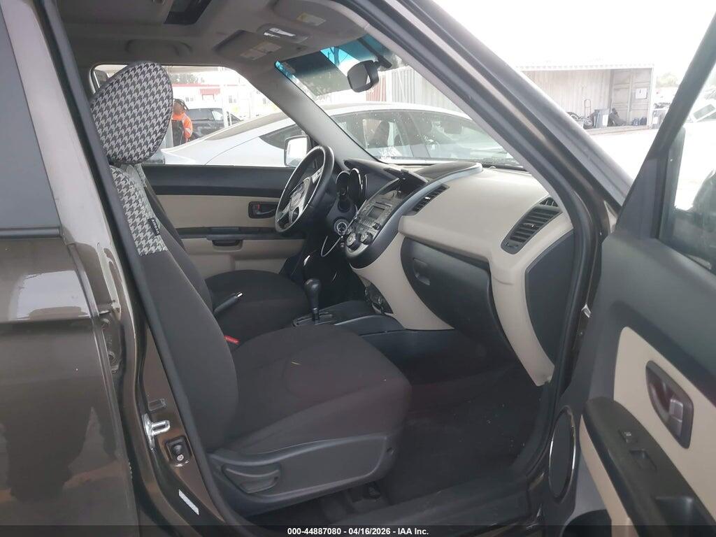 KNDJT2A20A7124026 2010 KIA SOUL photo no. 5