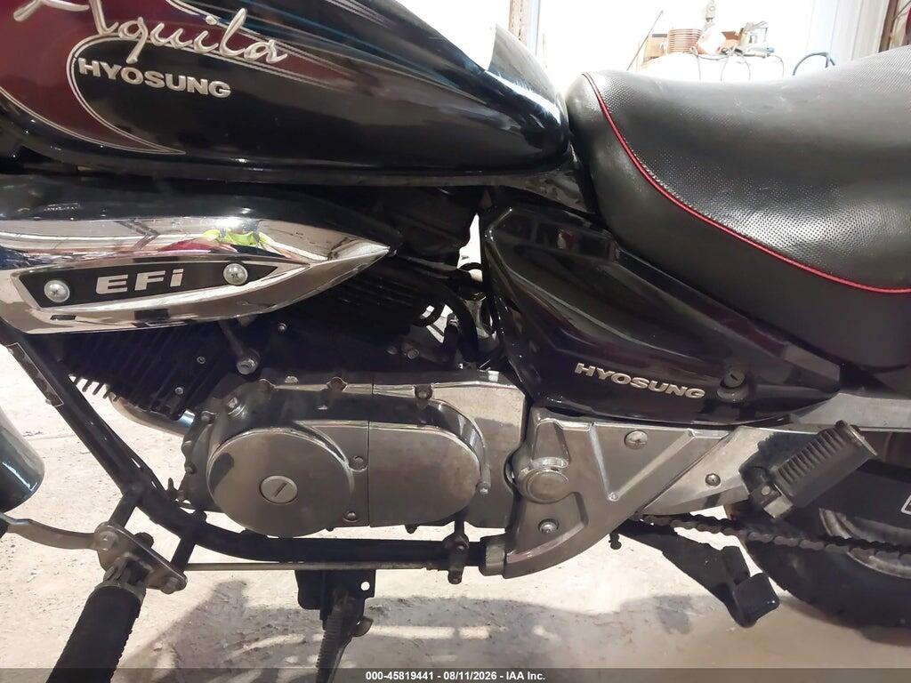 KM4MJ5254A1700035 2010 HYOSUNG GV250 photo no. 9