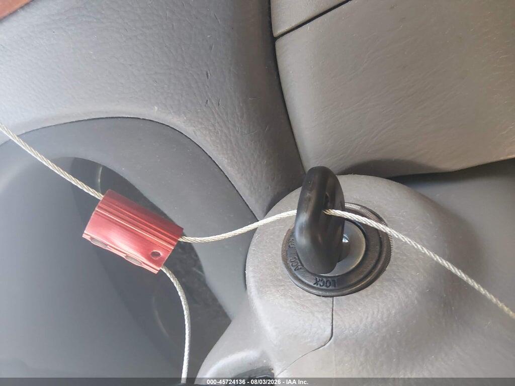 5TDYK4CC0AS324798 2010 TOYOTA SIENNA photo no. 11