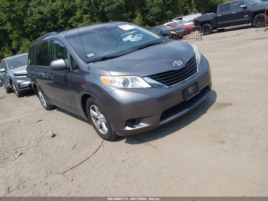 5TDKK3DC1BS042928 2011 TOYOTA SIENNA photo no. 1