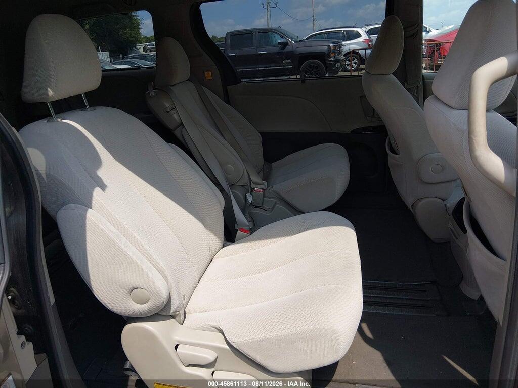5TDKK3DC1BS042928 2011 TOYOTA SIENNA photo no. 8