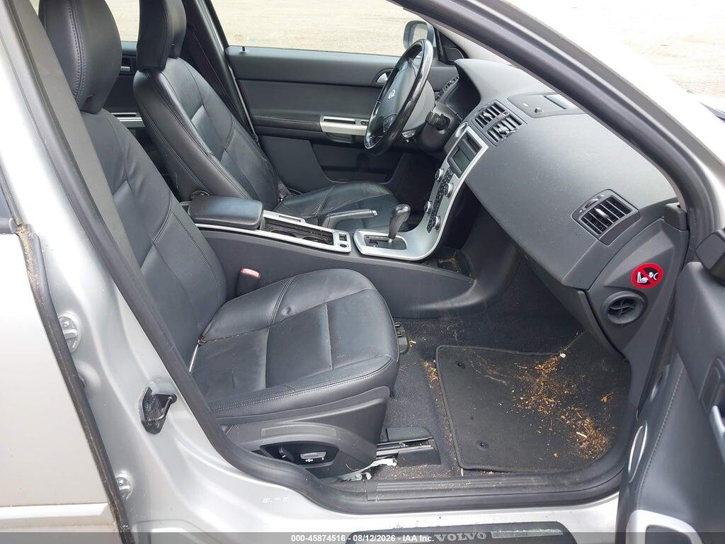 YV1672MS6B2531721 2011 VOLVO S40 photo no. 5